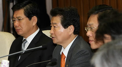 ▲ 안상수 한나라당 원내대표가 29일 오전 국회에서 열린 주요당직자회의에서 모두발언하고 있다 ⓒ&nbsp;연합뉴스 