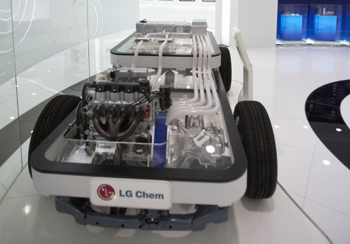 ▲ LG화학의 전기자동차용 리튬폴리머 배터리.ⓒ뉴데일리