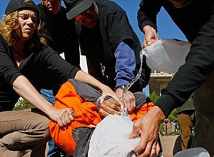 ▲ 물고문 모습 ⓒ&nbsp;유코피아 캡쳐&nbsp;