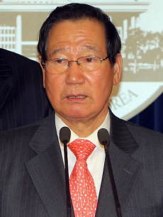 ▲ 친박연대 이규택 대표 ⓒ&nbsp;연합뉴스