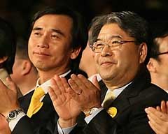 ▲ 국민참여당 공식출범 당시, 유시민 전 보건복지부장관(왼쪽),이재정 대표(오른쪽) ⓒ연합뉴스 