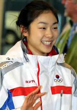 ▲ 금빛사냥 나선 피겨여왕 김연아 밴쿠버 '입성'&nbsp;ⓒ 연합뉴스