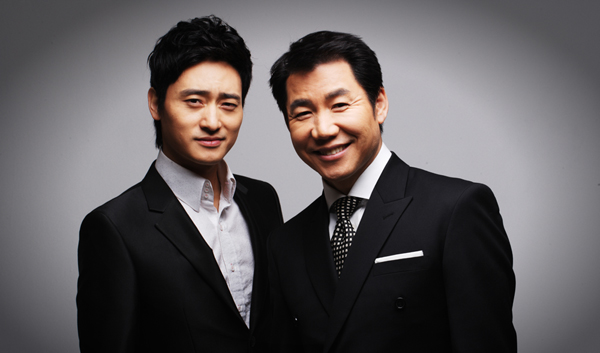 ▲ 연극 '레이먼'에서 형제를 연기한 원기준(좌)&nbsp;박상원(우)&nbsp;ⓒ&nbsp;쇼팩