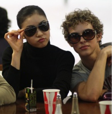 ▲ 트레이닝 파트너로서 평소 절친한 사이로 알려진 김연아과 아담 리폰 ⓒ&nbsp;김연아 홈페이지&nbsp;