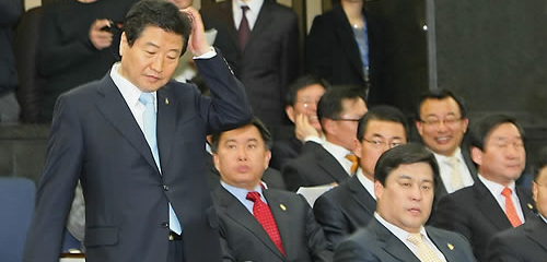 ▲ 세종시 당론변경을 두고 23일 국회에서 열린 한나라당 의원총회 ⓒ연합뉴스