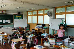 ▲ 저출산으로 초등학생이 급격히 감소하고 있다 ⓒ 네이버백과 이미지