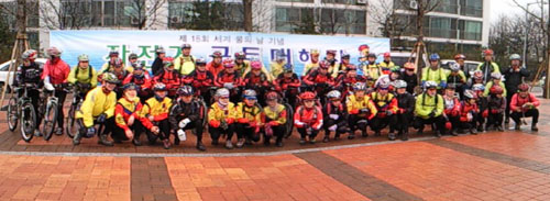 ▲ 4대강 생명살리기 전국자전거국토순례 단원들이 지난 5일 오전 경기도 양평에서 순례를 앞둔 리허설을 가졌다. ⓒ 뉴데일리