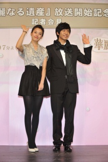 ▲ 지난 5일 일본 프로모션 행사에 참석한 한효주(좌)와 이승기(우).  ⓒ 뉴데일리