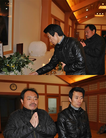 ▲ 법정스님 분향소를 찾은 제갈성렬과 김흥국&nbsp;ⓒ 연합뉴스