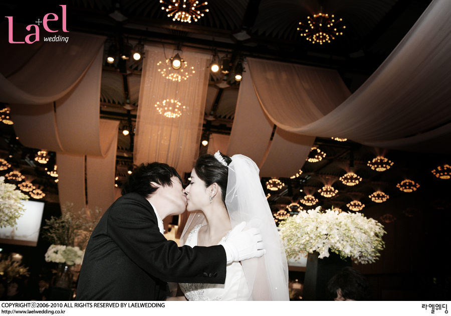 ▲ 지난 14일 열린 조관우 결혼식 장면.&nbsp; ⓒ 라엘웨딩