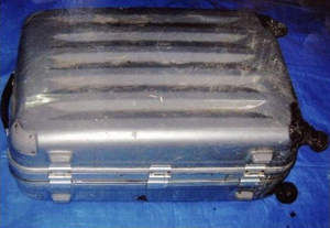 ▲ 시체가 발견 된 가방 ⓒ 요미우리 인터넷판