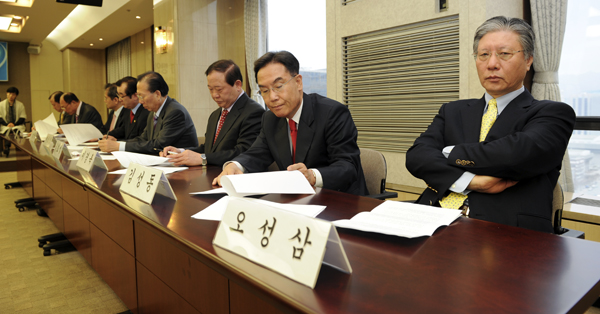 ▲ '허탈한' 서울시 교육감 예비 후보들 ⓒ 박지현 기자