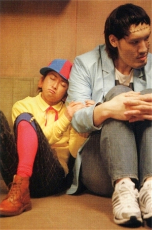 ▲ 일본 드라마 '괴물군'에 출연하는 동갑내기 오노 사토시(좌)와 최홍만(우) ⓒ 자료사진