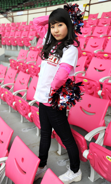 ▲ 넥센의 중학생 치어리더 김민주(14) 양   ⓒ 김상엽 기자 