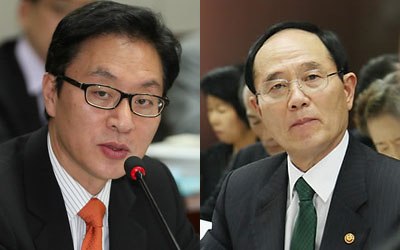▲ 정두언 한나라당 의원(왼쪽)과 안명박 교육과학기술부 장관 ⓒ 연합뉴스