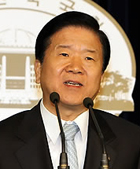 ▲ 6일 오전 국회에서 박병석 의원이 민주당 원내대표 출마를 선언하고 있다 ⓒ 연합뉴스