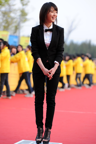 ▲ 제11회 전주국제영화제 개막식에 참석한 구혜선이 환호하는 시민들에게 환한 미소로 답하고 있다 ⓒ 김상엽 기자