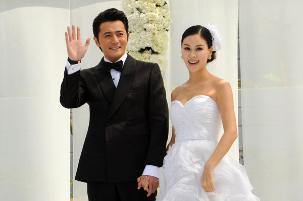 ▲ 2일 오후 서울 장충동 신라호텔 영빈관 중정에서 장동건-고소영 커플이 결혼식을 앞두고 포토타임을 갖고 있다. ⓒ 김상엽 기자