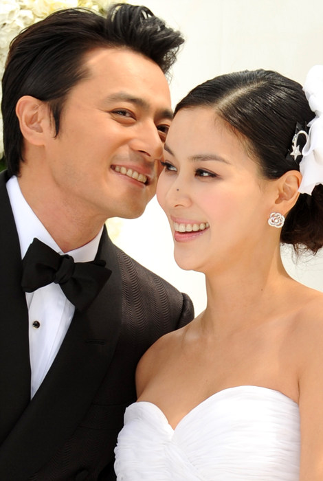 ▲ 2일 오후 서울 장충동 신라호텔 영빈관 중정에서 장동건-고소영 커플이 결혼식을 앞두고 포토타임을 갖고 있다. ⓒ 김상엽 기자