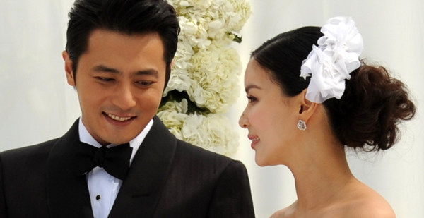 ▲ 2일 오후 서울 장충동 신라호텔 영빈관 중정에서 장동건-고소영 커플이 결혼식을 앞두고 포토타임을 갖고 있다. ⓒ 김상엽 기자&nbsp;