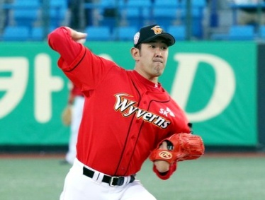 ▲ 4월의 MVP로 선정된 SK투수 카도쿠라 켄 ⓒ 연합뉴스