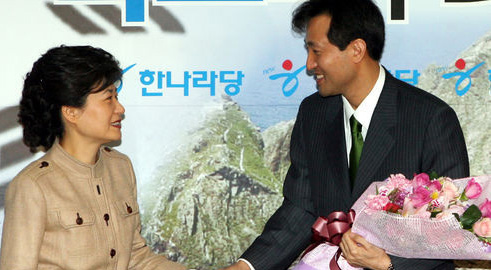 ▲ 한나라당 박근혜(왼쪽) 전 대표와 오세훈(오른쪽) 현 서울시장 ⓒ 연합뉴스