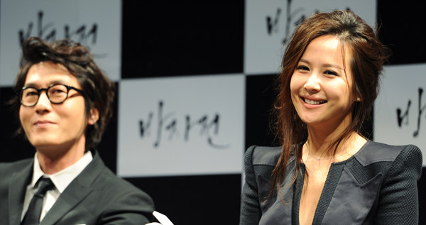 ▲ 영화 '방자전' 제작보고회에 참석한 배우 김주혁(좌)과 조여정(우) ⓒ 김상엽 기자 