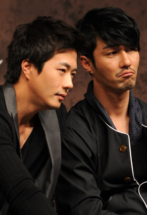 ▲ 영화 '포화속으로' 제작보고회에 참석한 권상우(좌)와 차승원(우)&nbsp;ⓒ 김상엽 기자