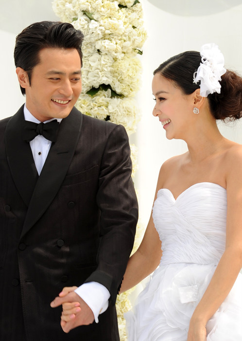 ▲ 2일 오후 서울 장충동 신라호텔 영빈관 중정에서 장동건-고소영 커플이 결혼식을 앞두고 포토타임을 갖고 있다. ⓒ 김상엽 기자