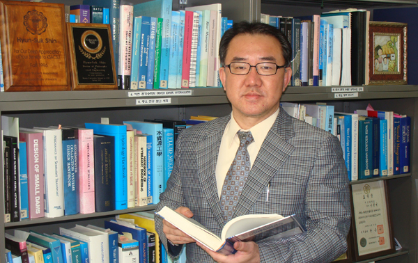 ▲ 부산대학교 사회환경시스템공학부 신현석 교수 ⓒ 뉴데일리