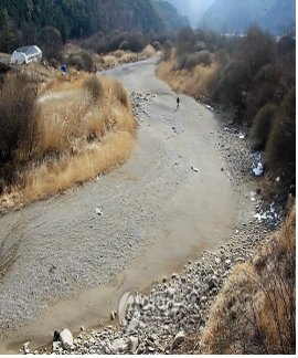 ▲ 하천인지 사막인지 ? 물이 없는 하천에는 수질도 생태도 없다 ⓒ 연합뉴스