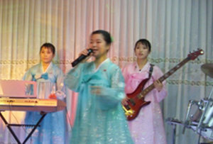 ▲ 중국의 &lsquo;평양관&rsquo; 여직원들 ⓒ&nbsp;자유북한방송