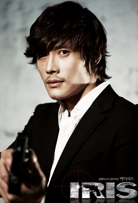 ▲ 이병헌이 일본 언론과 인터뷰를 진행하고 있는 모습. ⓒ 뉴데일리