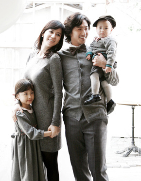 ▲ 안정환-이혜원 가족사진 ⓒ&nbsp;이혜원 미니홈피&nbsp;