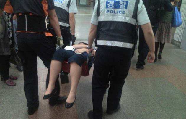 ▲ 21일 임산부 폭행사건과 관련 목격자가 공개한 현장 사진 ⓒ 뉴데일리