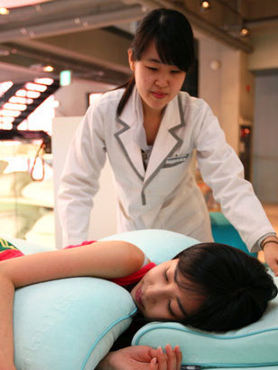 ▲ 직장인들의 하루 평균 수면시간이 5시간 55분으로 적정 수면시간과 비교해 턱 없이 부족한 것으로 조사됐다 ⓒ 뉴데일리