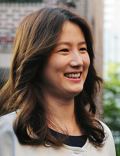 ▲ 2일 제 5회 동시 지방선거 투표에 참여한 심은하 ⓒ 연합뉴스