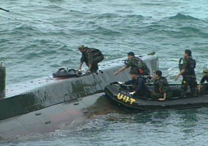 ▲ 1996년 9월 강릉에 침투한 북한 잠수함 ⓒ 자료사진