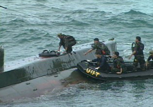 ▲ 1996년 9월 강릉에 침투한 북한 잠수함 ⓒ&nbsp;자료사진