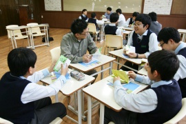 ▲ SK브로드밴드의 '해피인터넷 멘토링' 활동 장면.&nbsp; ⓒ 뉴데일리