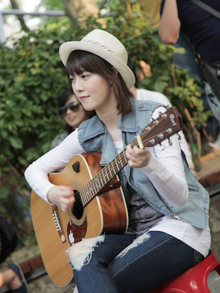 ▲ '요술밴드' 홍대 게릴라 콘서트 현장 ⓒ 뉴데일리