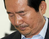 ▲ 지난 2009년 미디어법 처리에 반발, 의원직을 사퇴하고 장외투쟁에 나섰던 정세균 민주당 대표 ⓒ 연합뉴스