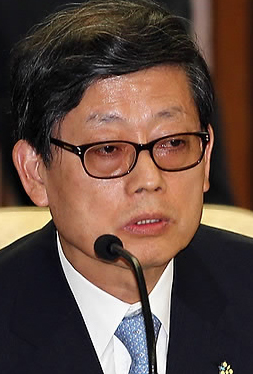 ▲ 11일 국회에서 열린 천안함 진상조사 특위에서 김황식 감사원장이 천안함 감사결과를 보고하고 있다 ⓒ 연합뉴스