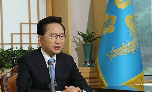 ▲ 이명박 대통령이 14일 TV로 생중계된 라디오연설을 통해 6.2 지방선거 결과에 대한 입장을 밝혔다. ⓒ연합뉴스