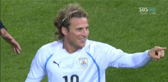 ▲ 남아공 프리토리아의 로프투스 페르스펠트 스타디움에서 열린 2010 남아공월드컵 A조 2차전 남아공과의 경기에서 1-0 선제골을 넣은 후 기뻐하고 있다. ⓒ&nbsp;방송화면 캡쳐&nbsp;