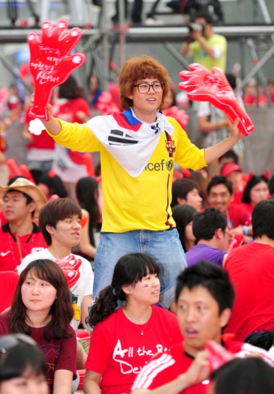 ▲ 태극전사들을 응원하고 있는 시민들 ⓒ&nbsp;박지현 기자&nbsp;