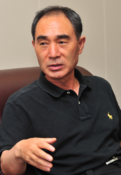 ▲ 영산강가에서 식당을 하는 강건희 씨. ⓒ 뉴데일리