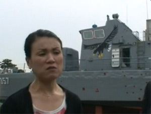 ▲ 참수리 357호 모형 앞에 선 김종선씨 ⓒ 조선닷컴 캡처 