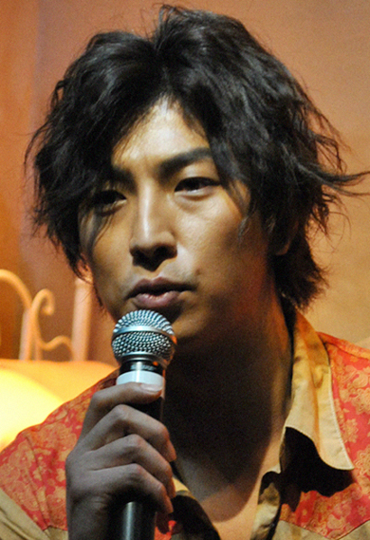 ▲ 연극 '풀포러브'로 데뷔 이후 첫 연극무대에 오른 배우 박건형 ⓒ 뉴데일리