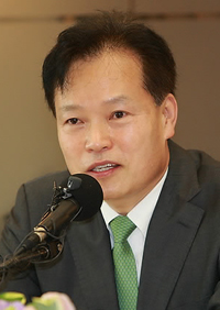 ▲ 신임 청와대 정책실장에 내정된 백용호 국세청장. ⓒ연합뉴스